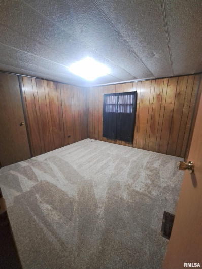 210 CHESTNUT Street, DeSoto, Illinois 62924, 3 Bedrooms Bedrooms, 0 ,1 BathroomBathrooms,Residential,For Sale,CHESTNUT,0,RMAQC4267182