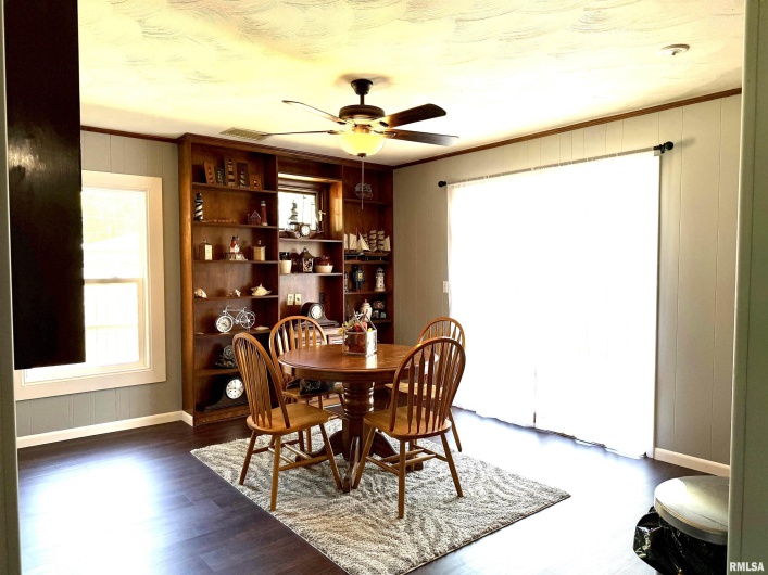 602 CEDAR Lane, Marion, Illinois 62959, 3 Bedrooms Bedrooms, 0 ,2 BathroomsBathrooms,Residential,For Sale,CEDAR,0,RMAEB459653
