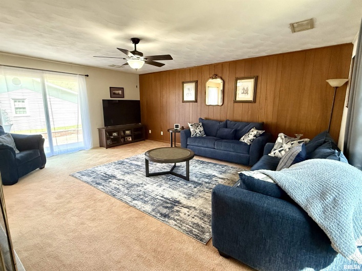 602 CEDAR Lane, Marion, Illinois 62959, 3 Bedrooms Bedrooms, 0 ,2 BathroomsBathrooms,Residential,For Sale,CEDAR,0,RMAEB459653