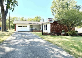 602 CEDAR Lane, Marion, Illinois 62959, 3 Bedrooms Bedrooms, 0 ,2 BathroomsBathrooms,Residential,For Sale,CEDAR,0,RMAEB459653