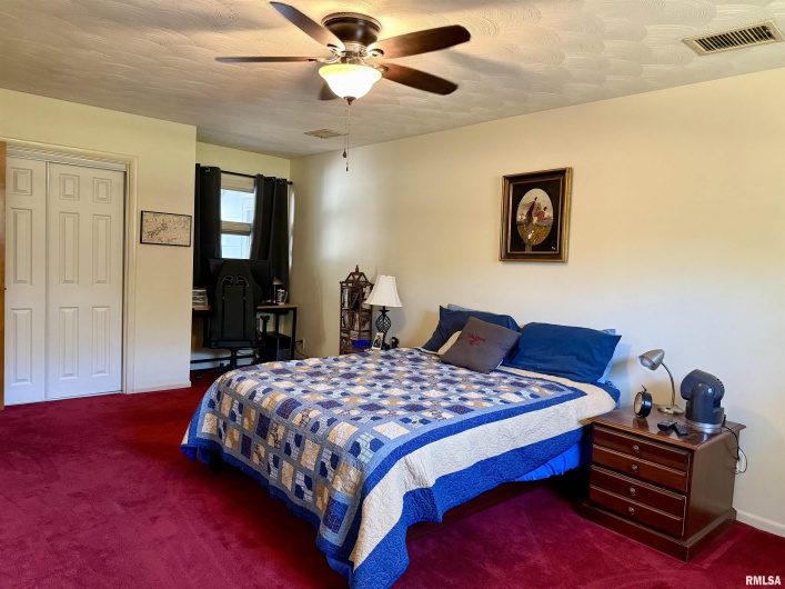 602 CEDAR Lane, Marion, Illinois 62959, 3 Bedrooms Bedrooms, 0 ,2 BathroomsBathrooms,Residential,For Sale,CEDAR,0,RMAEB459653
