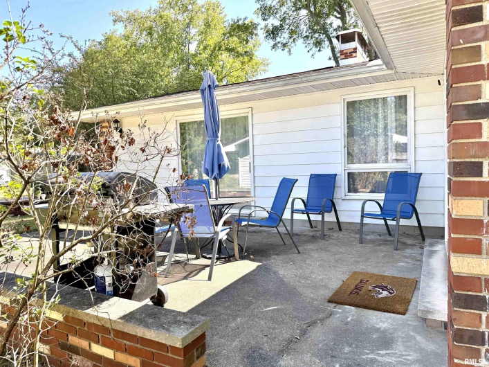 602 CEDAR Lane, Marion, Illinois 62959, 3 Bedrooms Bedrooms, 0 ,2 BathroomsBathrooms,Residential,For Sale,CEDAR,0,RMAEB459653