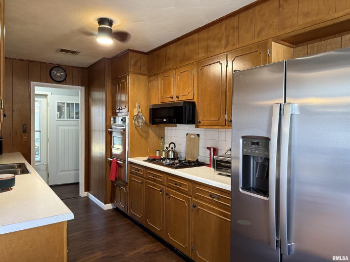 602 CEDAR Lane, Marion, Illinois 62959, 3 Bedrooms Bedrooms, 0 ,2 BathroomsBathrooms,Residential,For Sale,CEDAR,0,RMAEB459653