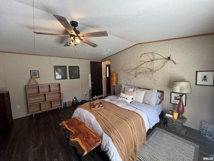 9549 Johns Lane, Marion, Illinois 62959, 3 Bedrooms Bedrooms, 0 ,0,Manufactured In Park,For Sale,Johns,0,RMAEB459654