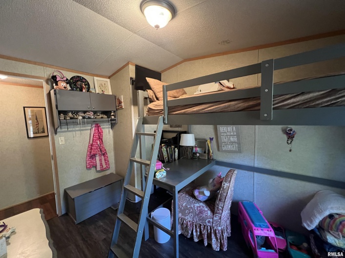9549 Johns Lane, Marion, Illinois 62959, 3 Bedrooms Bedrooms, 0 ,0,Manufactured In Park,For Sale,Johns,0,RMAEB459654