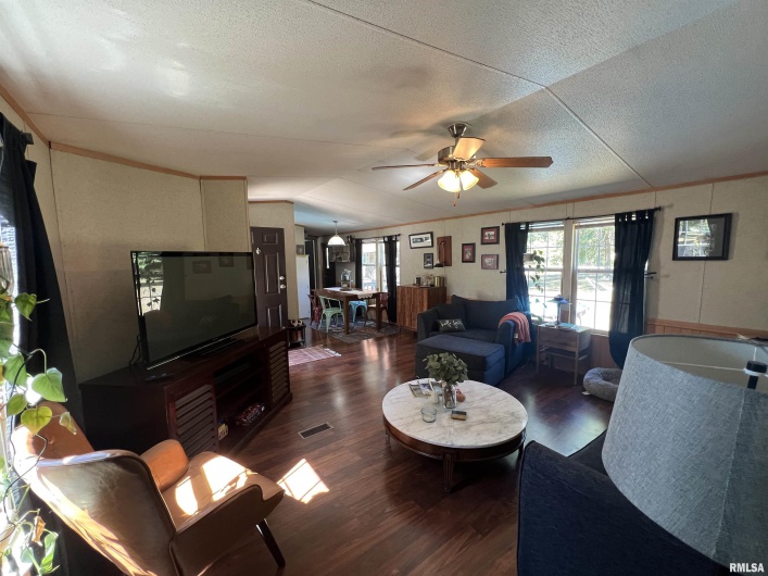 9549 Johns Lane, Marion, Illinois 62959, 3 Bedrooms Bedrooms, 0 ,0,Manufactured In Park,For Sale,Johns,0,RMAEB459654