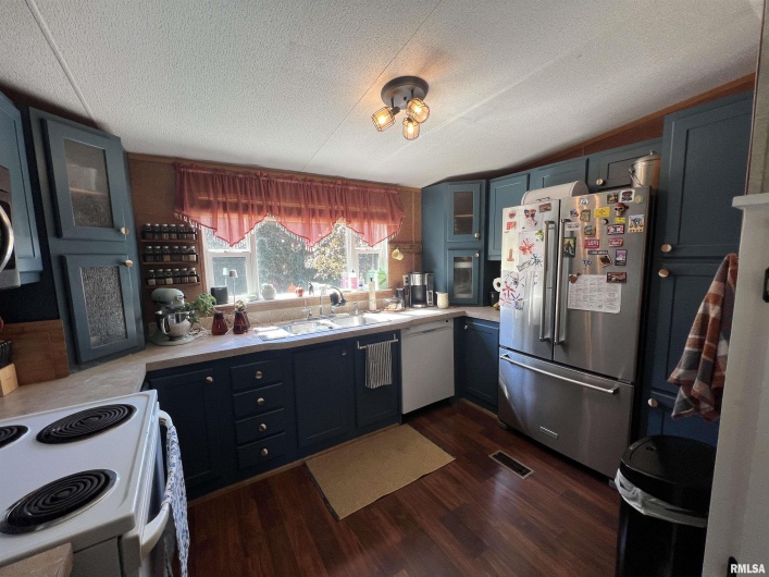 9549 Johns Lane, Marion, Illinois 62959, 3 Bedrooms Bedrooms, 0 ,0,Manufactured In Park,For Sale,Johns,0,RMAEB459654