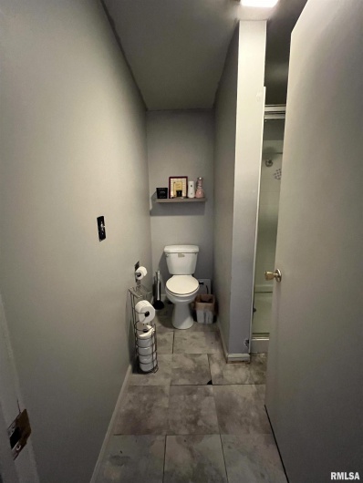 421 21ST Street, Herrin, Illinois 62948, 2 Bedrooms Bedrooms, 0 ,1 BathroomBathrooms,Residential,For Sale,21ST,0,RMAQC4267192