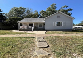421 21ST Street, Herrin, Illinois 62948, 2 Bedrooms Bedrooms, 0 ,1 BathroomBathrooms,Residential,For Sale,21ST,0,RMAQC4267192