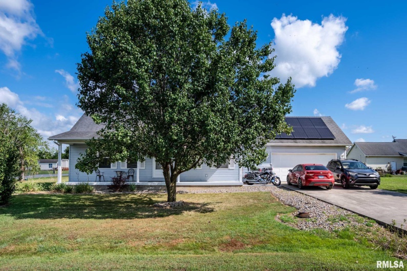 5626 Silver Fox Drive, Carterville, Illinois 62918, 3 Bedrooms Bedrooms, 0 ,2 BathroomsBathrooms,Residential,For Sale,Silver Fox,0,RMAQC4267195