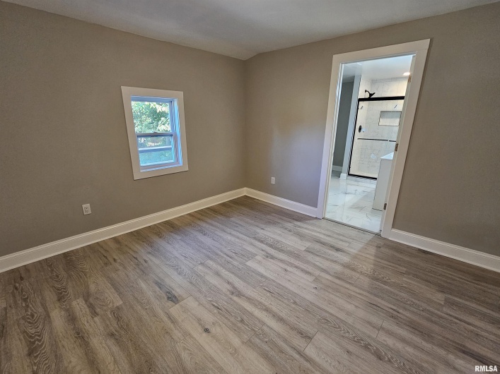 309 11TH Street, Metropolis, Illinois 62960, 3 Bedrooms Bedrooms, 0 ,3 BathroomsBathrooms,Residential,For Sale,11TH,0,RMAEB459658
