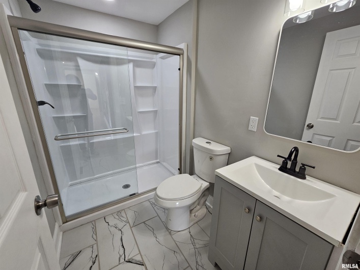 309 11TH Street, Metropolis, Illinois 62960, 3 Bedrooms Bedrooms, 0 ,3 BathroomsBathrooms,Residential,For Sale,11TH,0,RMAEB459658