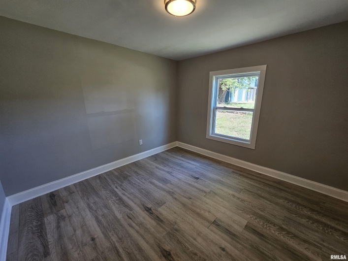 309 11TH Street, Metropolis, Illinois 62960, 3 Bedrooms Bedrooms, 0 ,3 BathroomsBathrooms,Residential,For Sale,11TH,0,RMAEB459658