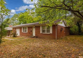 813 SKYLINE Drive, Carbondale, Illinois 62901, 4 Bedrooms Bedrooms, 0 ,1 BathroomBathrooms,Residential,For Sale,SKYLINE,0,RMAEB459659