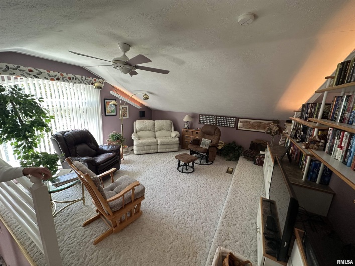 2381 LOGAN Street, Murphysboro, Illinois 62966, 4 Bedrooms Bedrooms, 0 ,3 BathroomsBathrooms,Residential,For Sale,LOGAN,0,RMAEB459660