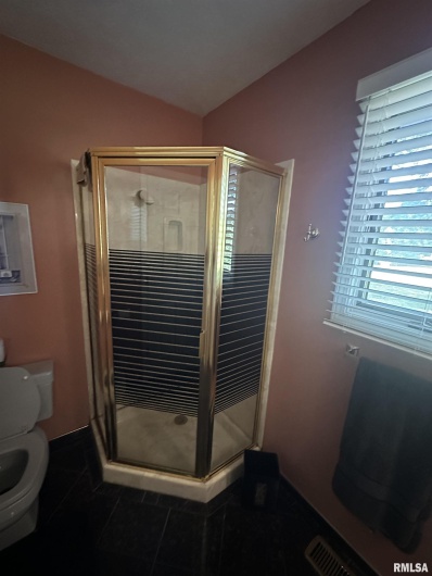 2381 LOGAN Street, Murphysboro, Illinois 62966, 4 Bedrooms Bedrooms, 0 ,3 BathroomsBathrooms,Residential,For Sale,LOGAN,0,RMAEB459660
