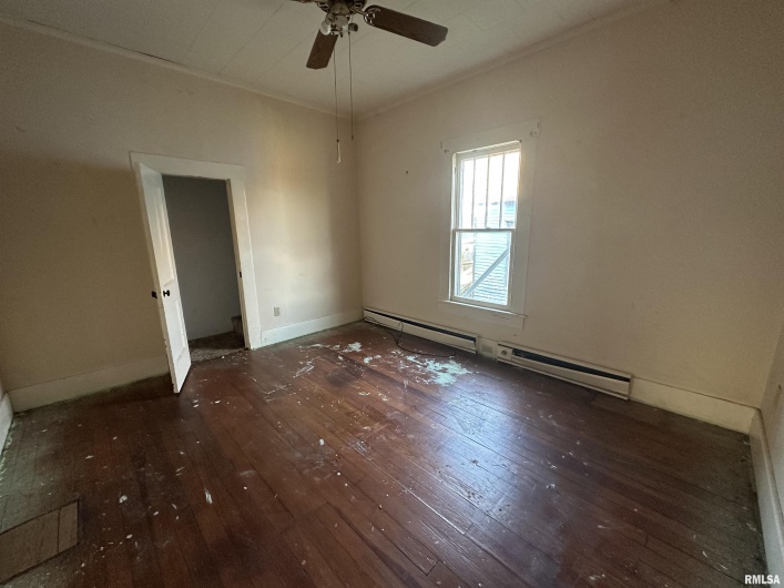 406 JEFFERSON Street, Marion, Illinois 62959, 2 Bedrooms Bedrooms, 0 ,1 BathroomBathrooms,Residential,For Sale,JEFFERSON,0,RMAEB459661