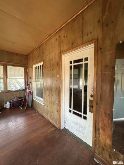 406 JEFFERSON Street, Marion, Illinois 62959, 2 Bedrooms Bedrooms, 0 ,1 BathroomBathrooms,Residential,For Sale,JEFFERSON,0,RMAEB459661
