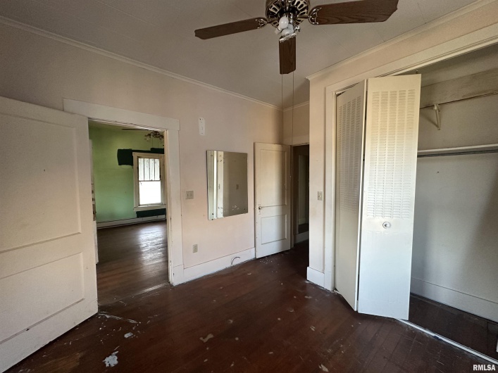 406 JEFFERSON Street, Marion, Illinois 62959, 2 Bedrooms Bedrooms, 0 ,1 BathroomBathrooms,Residential,For Sale,JEFFERSON,0,RMAEB459661