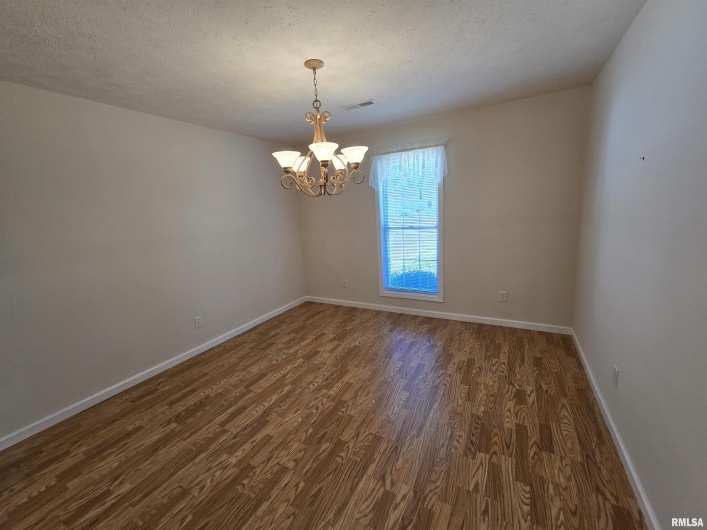 108 CHASE Lane, Marion, Illinois 62959, 3 Bedrooms Bedrooms, 0 ,2 BathroomsBathrooms,Residential,For Sale,CHASE,0,RMAQC4267225