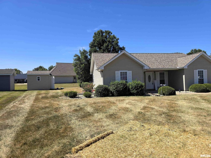 108 CHASE Lane, Marion, Illinois 62959, 3 Bedrooms Bedrooms, 0 ,2 BathroomsBathrooms,Residential,For Sale,CHASE,0,RMAQC4267225