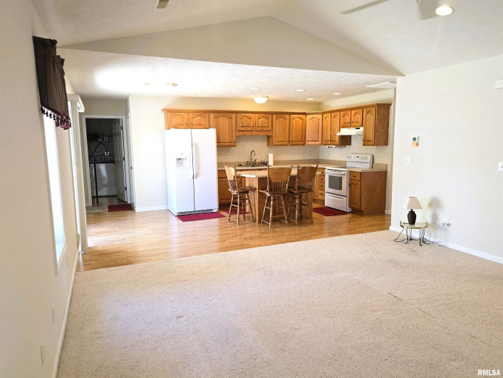 108 CHASE Lane, Marion, Illinois 62959, 3 Bedrooms Bedrooms, 0 ,2 BathroomsBathrooms,Residential,For Sale,CHASE,0,RMAQC4267225
