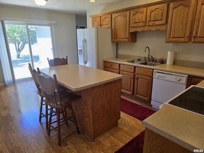 108 CHASE Lane, Marion, Illinois 62959, 3 Bedrooms Bedrooms, 0 ,2 BathroomsBathrooms,Residential,For Sale,CHASE,0,RMAQC4267225