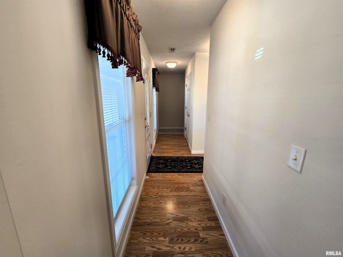 108 CHASE Lane, Marion, Illinois 62959, 3 Bedrooms Bedrooms, 0 ,2 BathroomsBathrooms,Residential,For Sale,CHASE,0,RMAQC4267225
