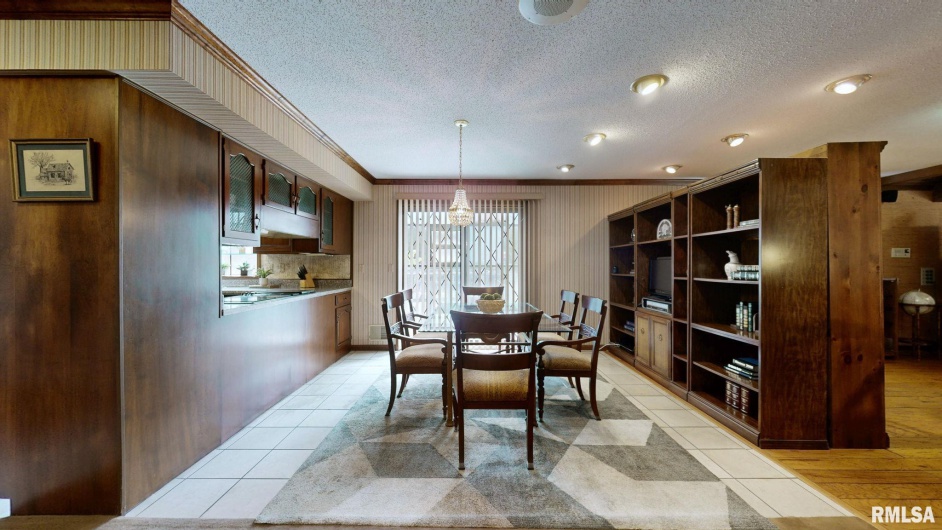 5082 POPLAR Lane, Metropolis, Illinois 62960, 5 Bedrooms Bedrooms, 0 ,4 BathroomsBathrooms,Residential,For Sale,POPLAR,0,RMAEB459669