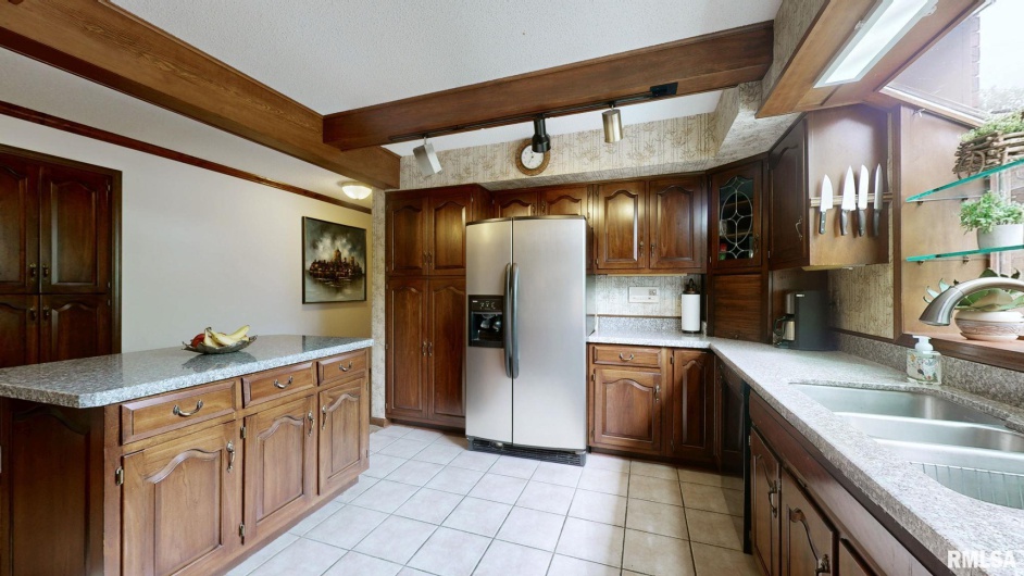 5082 POPLAR Lane, Metropolis, Illinois 62960, 5 Bedrooms Bedrooms, 0 ,4 BathroomsBathrooms,Residential,For Sale,POPLAR,0,RMAEB459669
