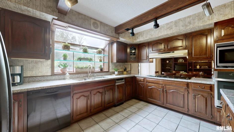 5082 POPLAR Lane, Metropolis, Illinois 62960, 5 Bedrooms Bedrooms, 0 ,4 BathroomsBathrooms,Residential,For Sale,POPLAR,0,RMAEB459669