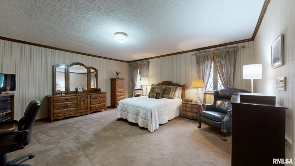 5082 POPLAR Lane, Metropolis, Illinois 62960, 5 Bedrooms Bedrooms, 0 ,4 BathroomsBathrooms,Residential,For Sale,POPLAR,0,RMAEB459669