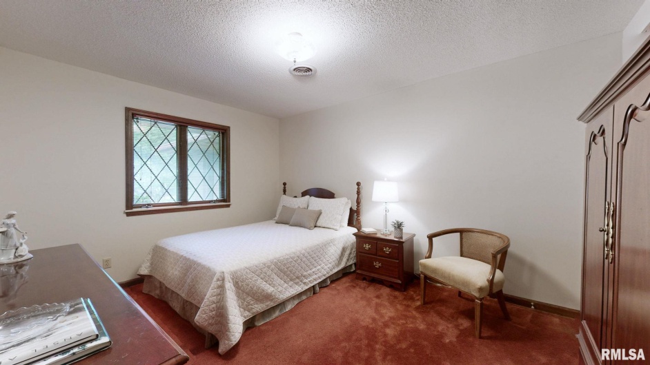 5082 POPLAR Lane, Metropolis, Illinois 62960, 5 Bedrooms Bedrooms, 0 ,4 BathroomsBathrooms,Residential,For Sale,POPLAR,0,RMAEB459669