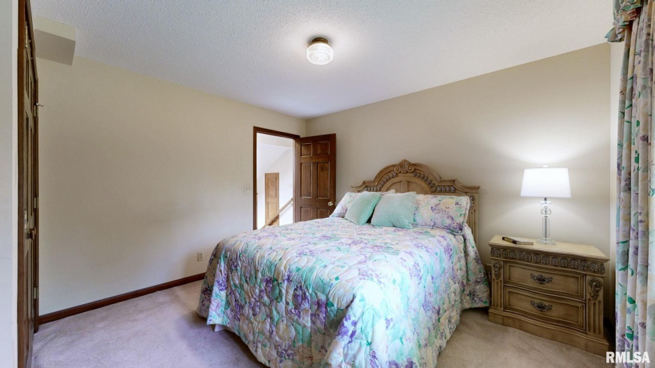5082 POPLAR Lane, Metropolis, Illinois 62960, 5 Bedrooms Bedrooms, 0 ,4 BathroomsBathrooms,Residential,For Sale,POPLAR,0,RMAEB459669