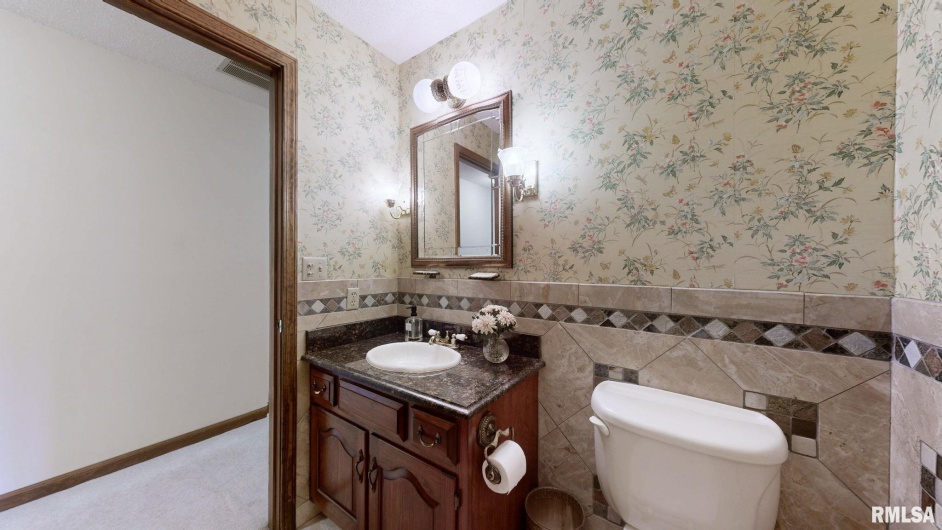 5082 POPLAR Lane, Metropolis, Illinois 62960, 5 Bedrooms Bedrooms, 0 ,4 BathroomsBathrooms,Residential,For Sale,POPLAR,0,RMAEB459669