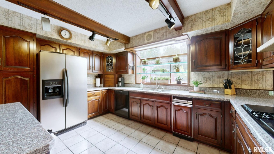 5082 POPLAR Lane, Metropolis, Illinois 62960, 5 Bedrooms Bedrooms, 0 ,4 BathroomsBathrooms,Residential,For Sale,POPLAR,0,RMAEB459669