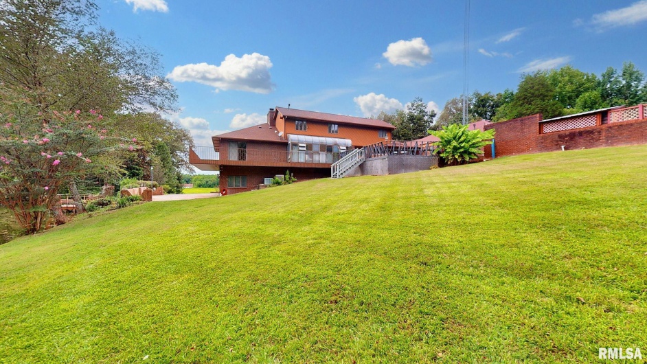 5082 POPLAR Lane, Metropolis, Illinois 62960, 5 Bedrooms Bedrooms, 0 ,4 BathroomsBathrooms,Residential,For Sale,POPLAR,0,RMAEB459669