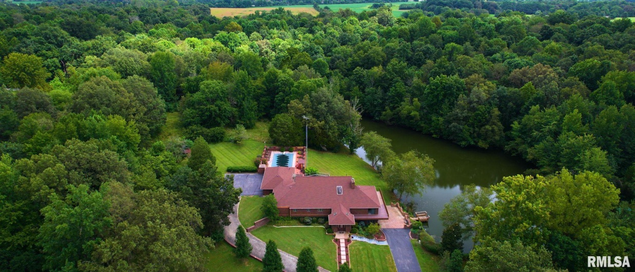 5082 POPLAR Lane, Metropolis, Illinois 62960, 5 Bedrooms Bedrooms, 0 ,4 BathroomsBathrooms,Residential,For Sale,POPLAR,0,RMAEB459669