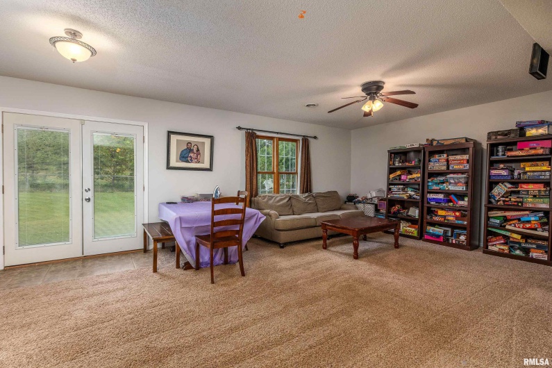 186 Bonnie Brae Road, Carbondale, Illinois 62901, 4 Bedrooms Bedrooms, 0 ,3 BathroomsBathrooms,Residential,For Sale,Bonnie Brae,0,RMAEB459672