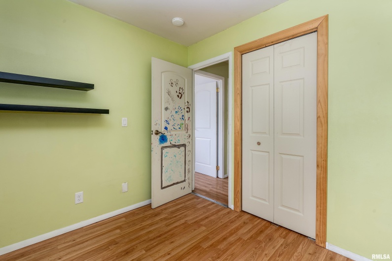 309 Plover Drive, Carbondale, Illinois 62901, 3 Bedrooms Bedrooms, 0 ,1 BathroomBathrooms,Residential,For Sale,Plover,0,RMAEB459673