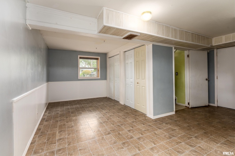 309 Plover Drive, Carbondale, Illinois 62901, 3 Bedrooms Bedrooms, 0 ,1 BathroomBathrooms,Residential,For Sale,Plover,0,RMAEB459673