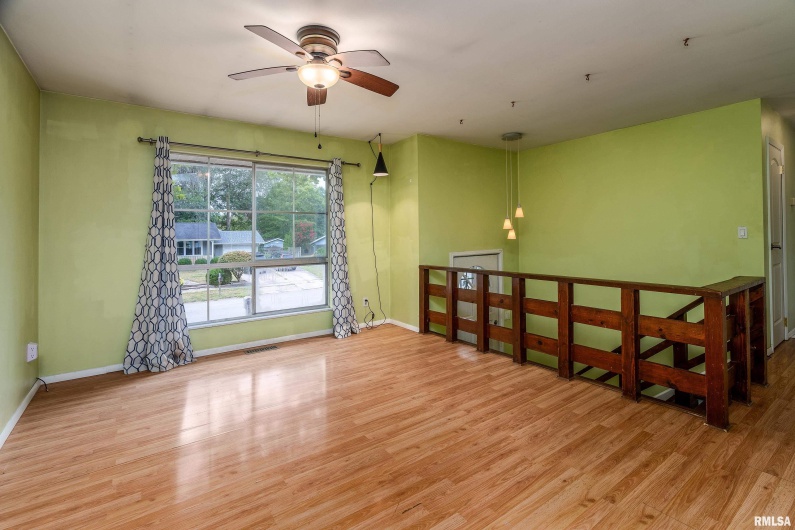 309 Plover Drive, Carbondale, Illinois 62901, 3 Bedrooms Bedrooms, 0 ,1 BathroomBathrooms,Residential,For Sale,Plover,0,RMAEB459673
