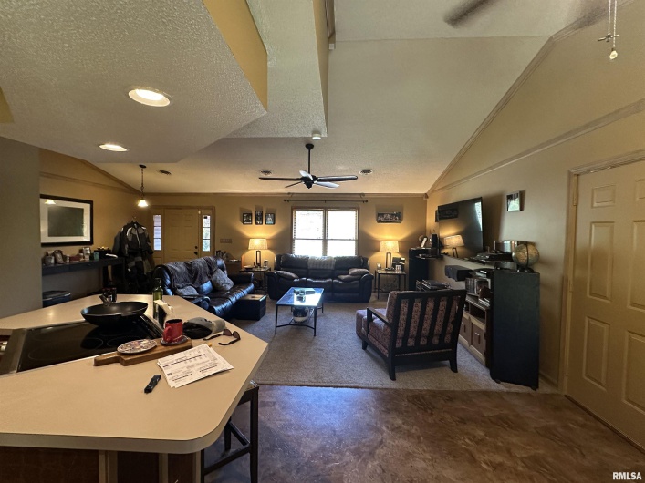 2435 WALNUT Street, Murphysboro, Illinois 62966, 3 Bedrooms Bedrooms, 0 ,2 BathroomsBathrooms,Residential,For Sale,WALNUT,0,RMAEB459677