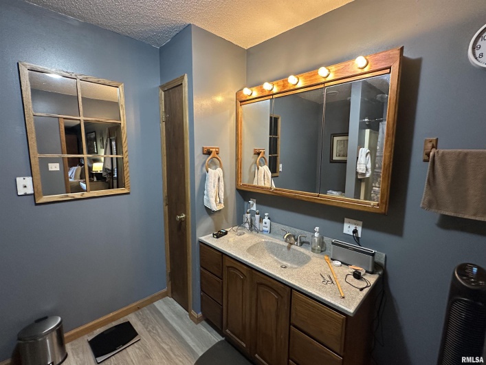 2435 WALNUT Street, Murphysboro, Illinois 62966, 3 Bedrooms Bedrooms, 0 ,2 BathroomsBathrooms,Residential,For Sale,WALNUT,0,RMAEB459677