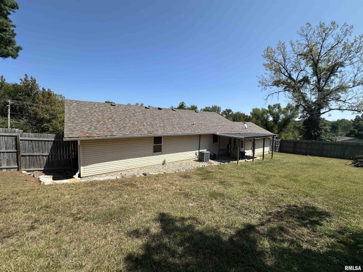 2435 WALNUT Street, Murphysboro, Illinois 62966, 3 Bedrooms Bedrooms, 0 ,2 BathroomsBathrooms,Residential,For Sale,WALNUT,0,RMAEB459677