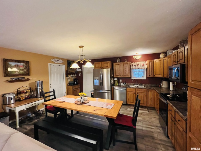 25001 Old Salt Trail, Stonefort, Illinois 62987, 5 Bedrooms Bedrooms, 0 ,2 BathroomsBathrooms,Residential,For Sale,Old Salt,0,RMAEB459680