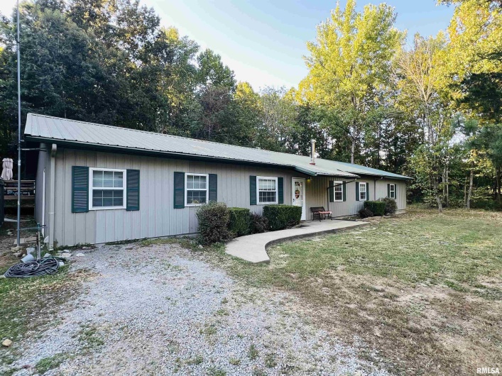25001 Old Salt Trail, Stonefort, Illinois 62987, 5 Bedrooms Bedrooms, 0 ,2 BathroomsBathrooms,Residential,For Sale,Old Salt,0,RMAEB459680