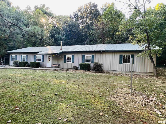 25001 Old Salt Trail, Stonefort, Illinois 62987, 5 Bedrooms Bedrooms, 0 ,2 BathroomsBathrooms,Residential,For Sale,Old Salt,0,RMAEB459680