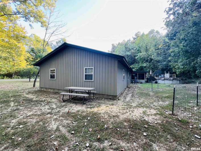 25001 Old Salt Trail, Stonefort, Illinois 62987, 5 Bedrooms Bedrooms, 0 ,2 BathroomsBathrooms,Residential,For Sale,Old Salt,0,RMAEB459680
