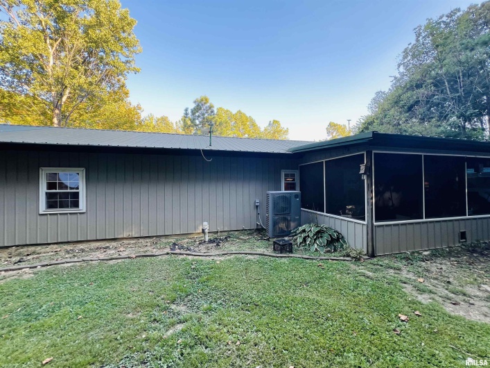 25001 Old Salt Trail, Stonefort, Illinois 62987, 5 Bedrooms Bedrooms, 0 ,2 BathroomsBathrooms,Residential,For Sale,Old Salt,0,RMAEB459680